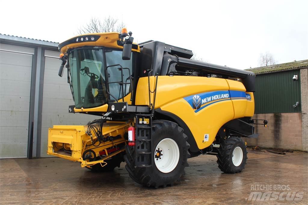 New Holland CX5.80S Mähdrescher