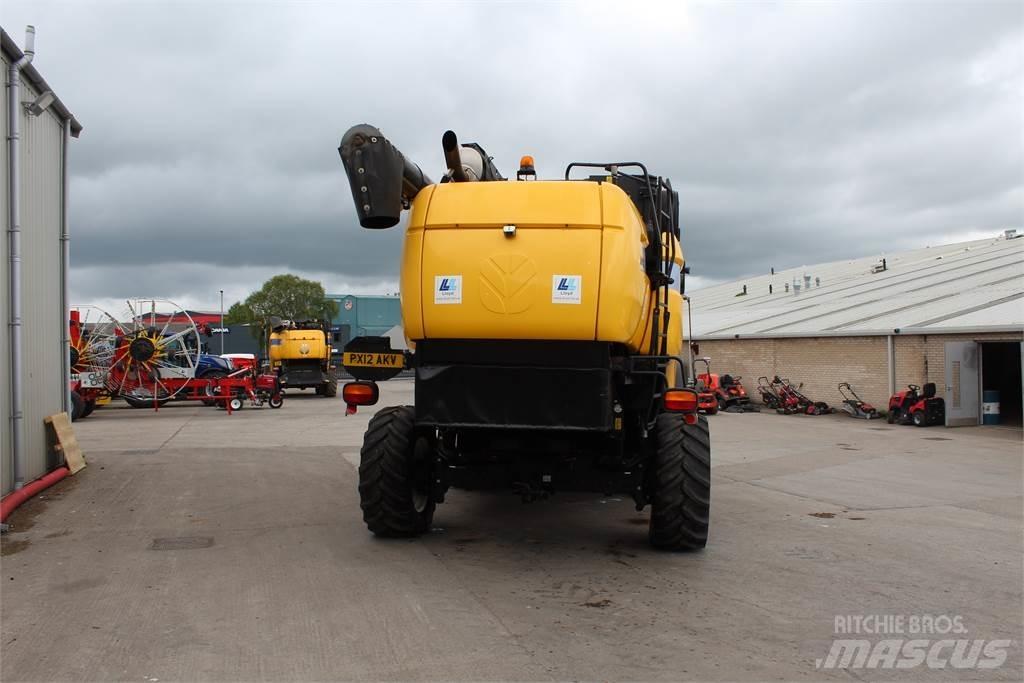 New Holland CX8040 Mähdrescher