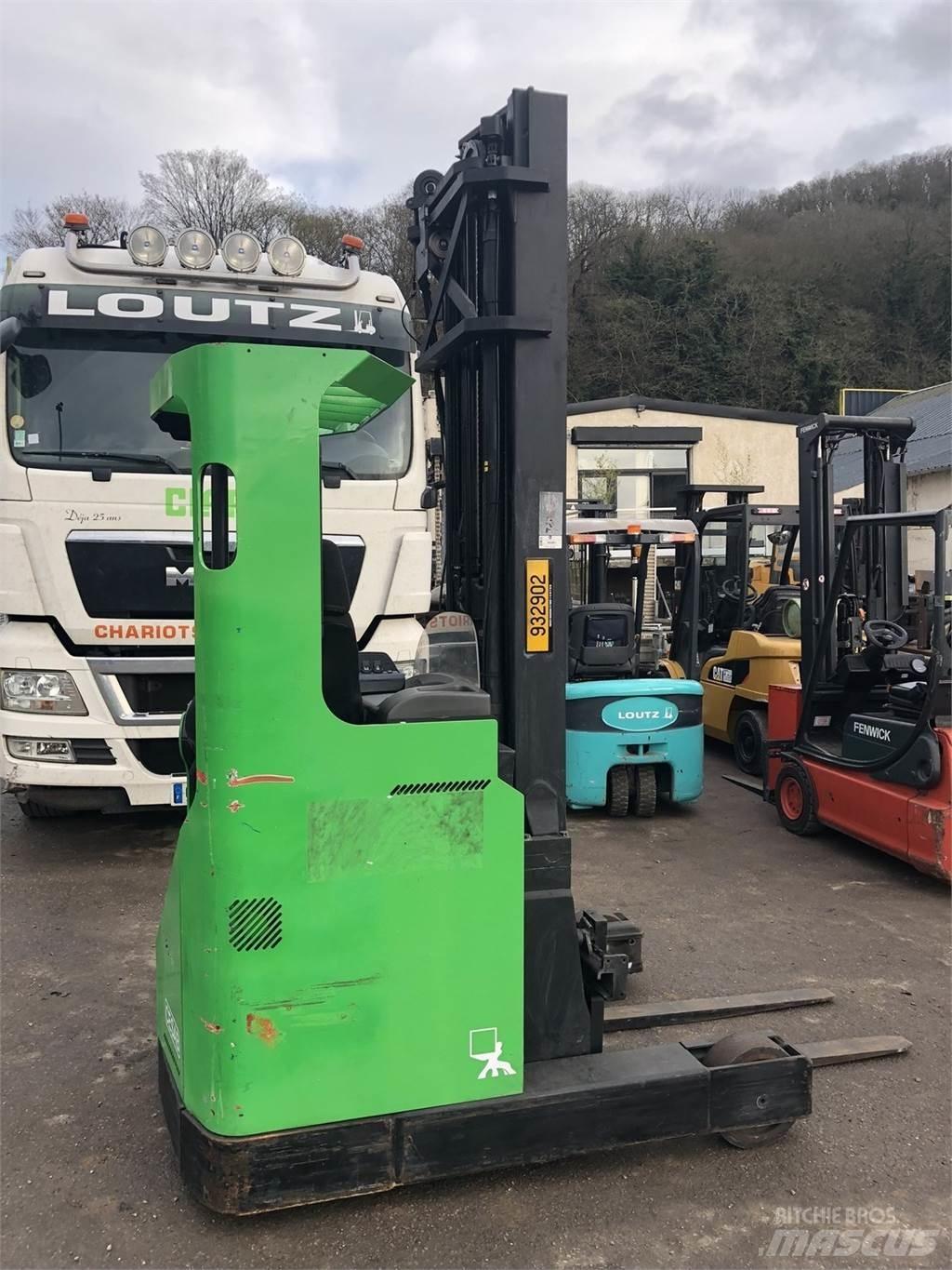 Cesab RRB2 Schubmaststapler