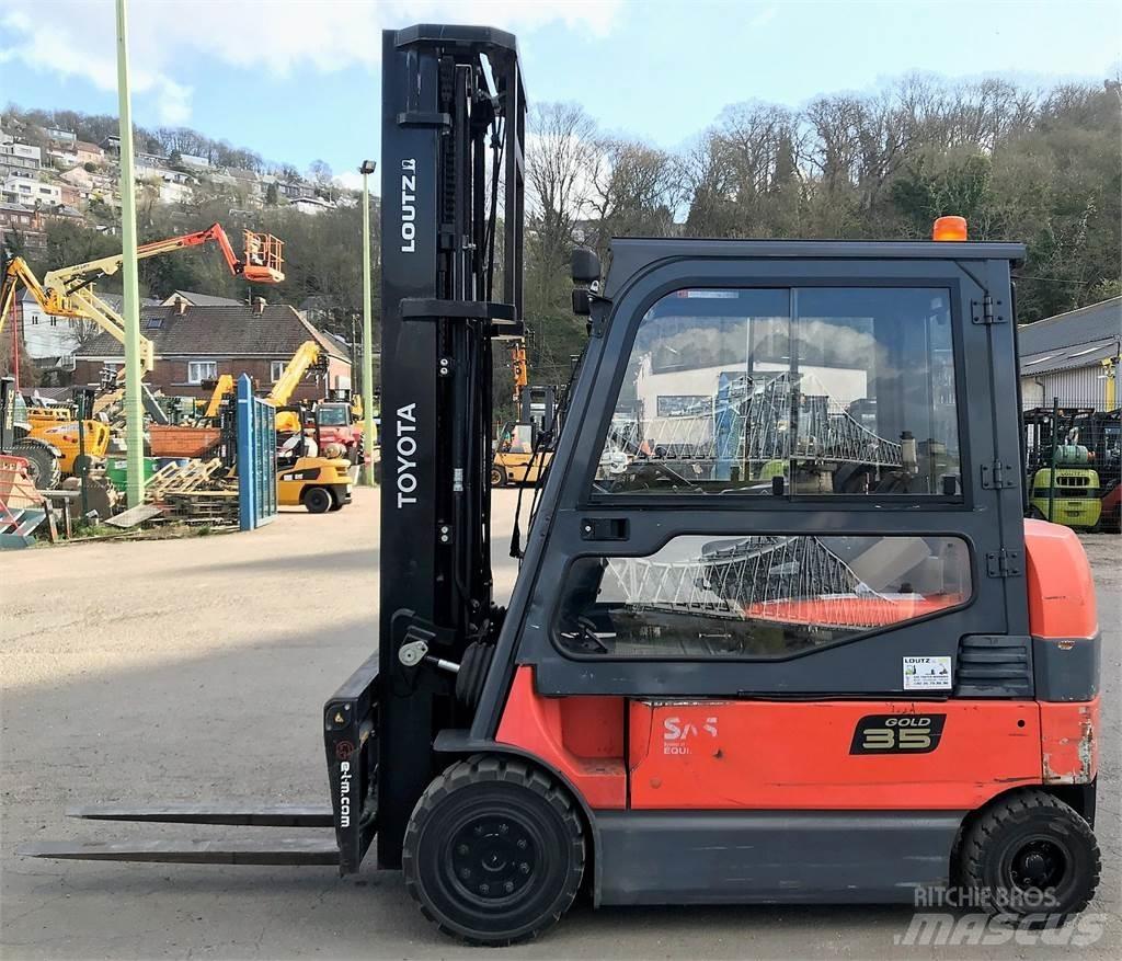 Toyota 7BMF35 Andere Gabelstapler