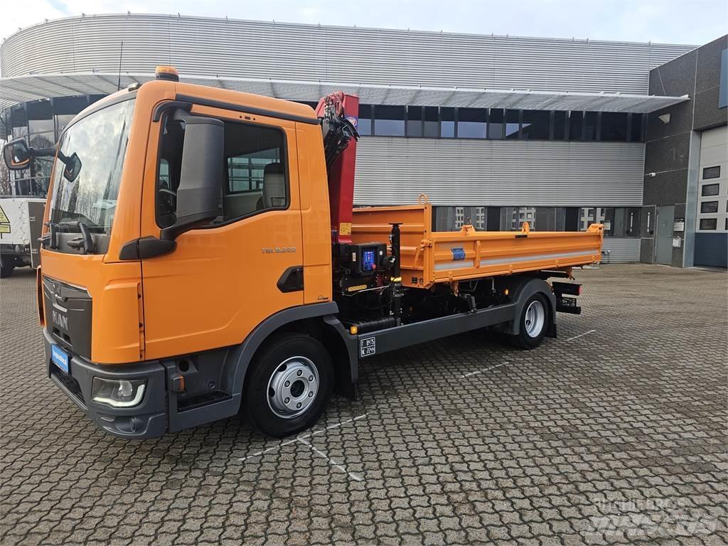MAN TGL 8.220 Kranwagen