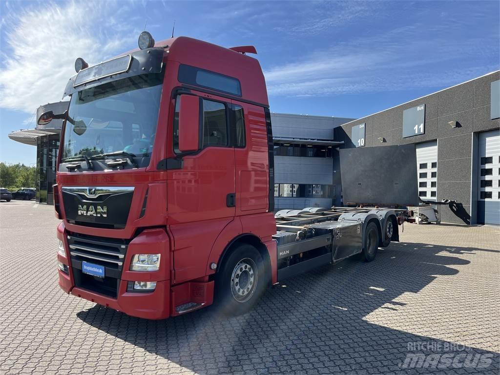 MAN TGX 26.500 6x2 Containerwagen