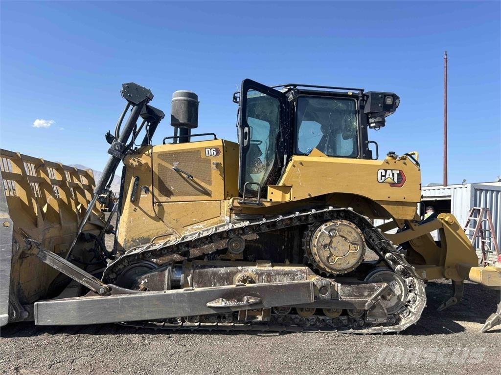 CAT D6 Bulldozer