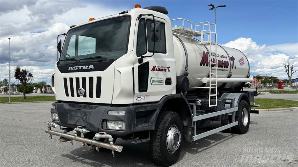 Astra HD8E 44.38 4x4 Tankwagen