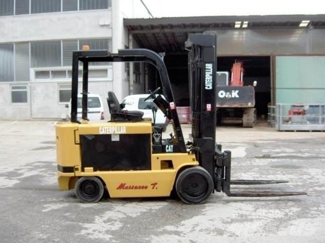 CAT M100D Elektrostapler