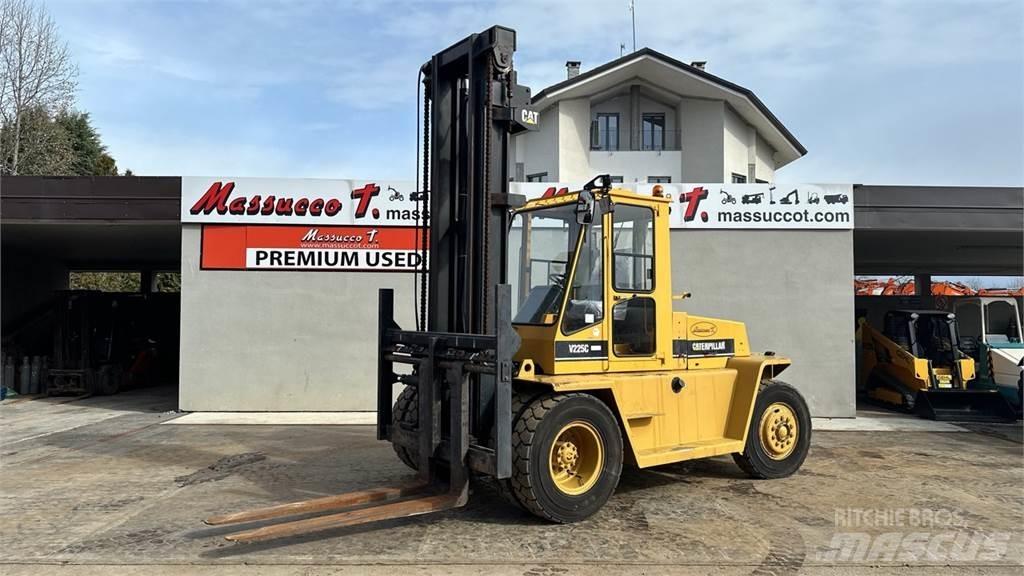CAT V225C Dieselstapler