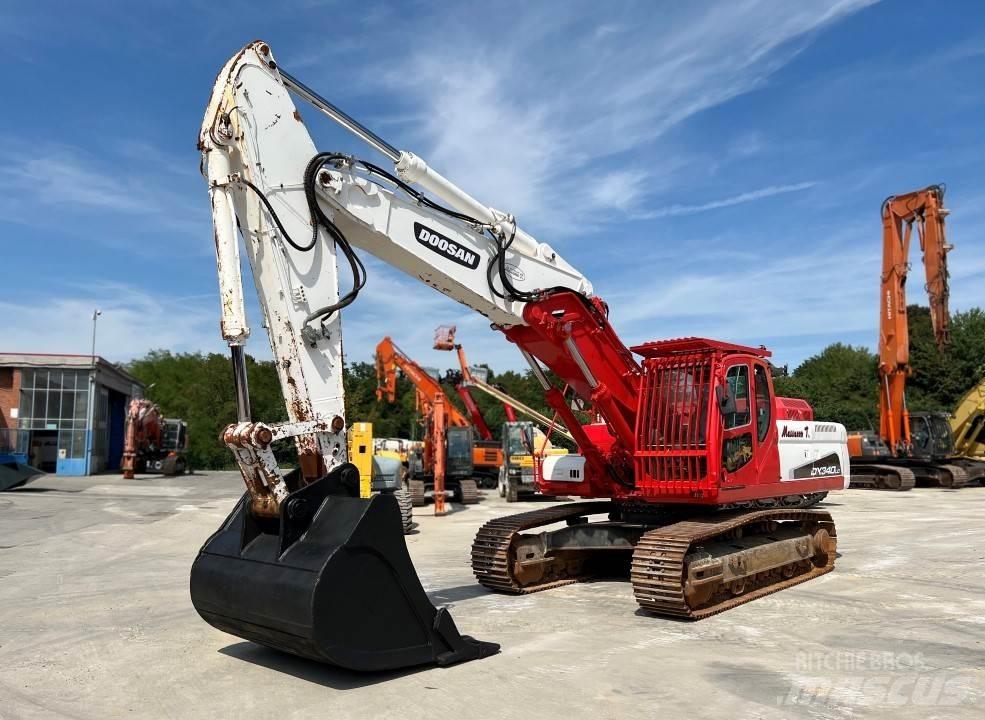 Doosan DX340 LC Raupenbagger