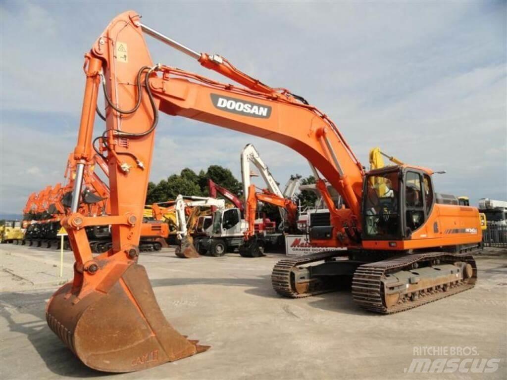 Doosan DX340LC Raupenbagger