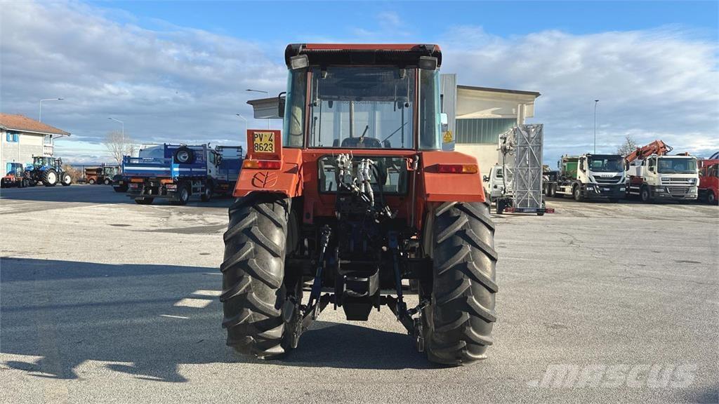 Fiat F100 DT 4X4 Schneeschilde und -pflüge