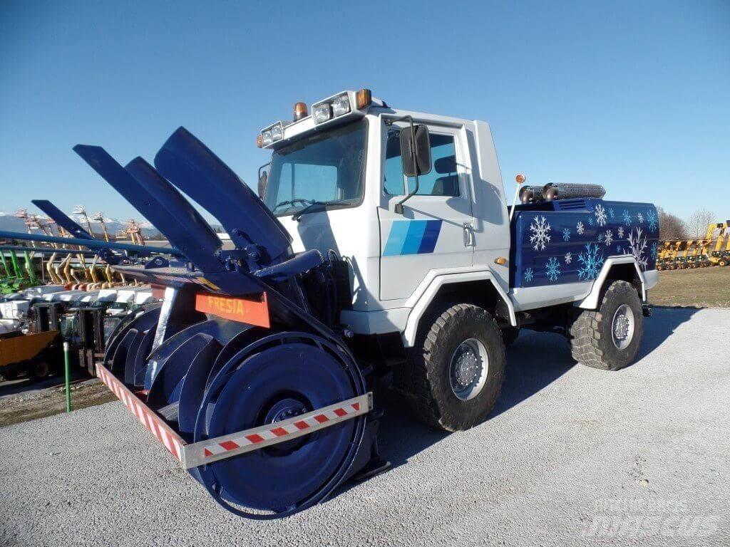  Fresia F90S Schneeschilde und -pflüge