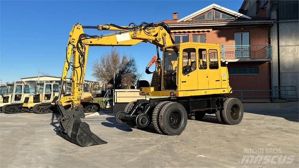 Fuchs MHB 230 ZW 4x4 Mobilbagger