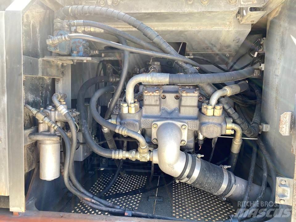 Hitachi EX230LCK Raupenbagger