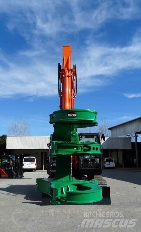 Hitachi ZX135US-6 Forstbagger