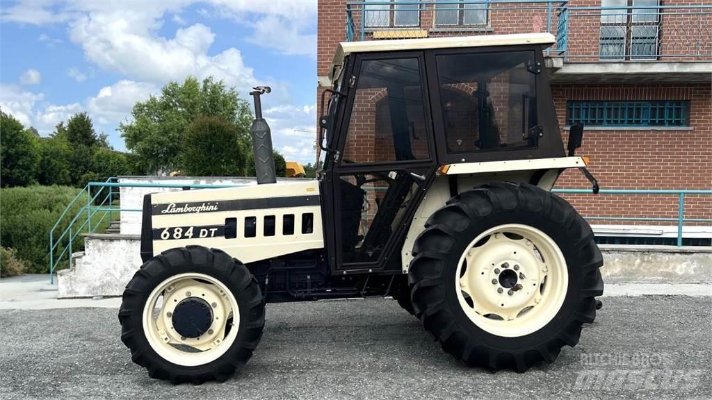 Lamborghini 684 DT Schneeschilde und -pflüge