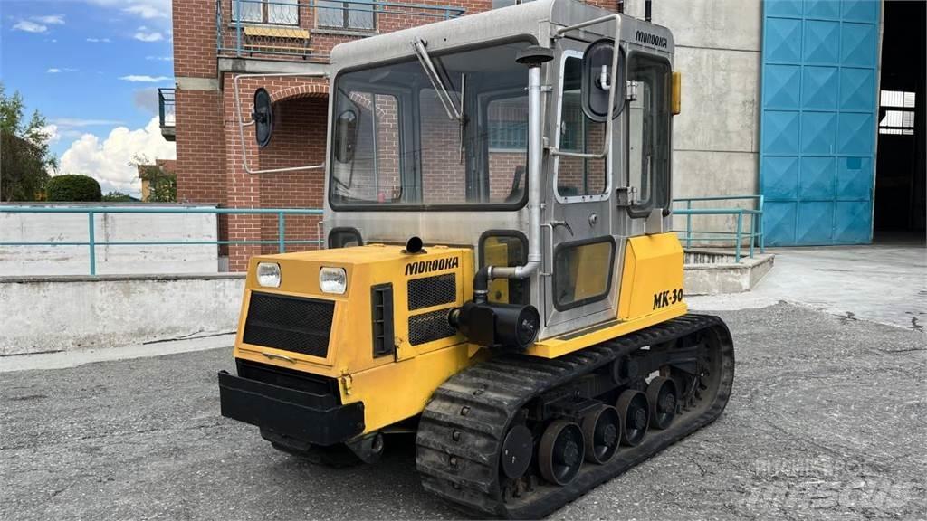 Morooka MK30 Schneeschilde und -pflüge