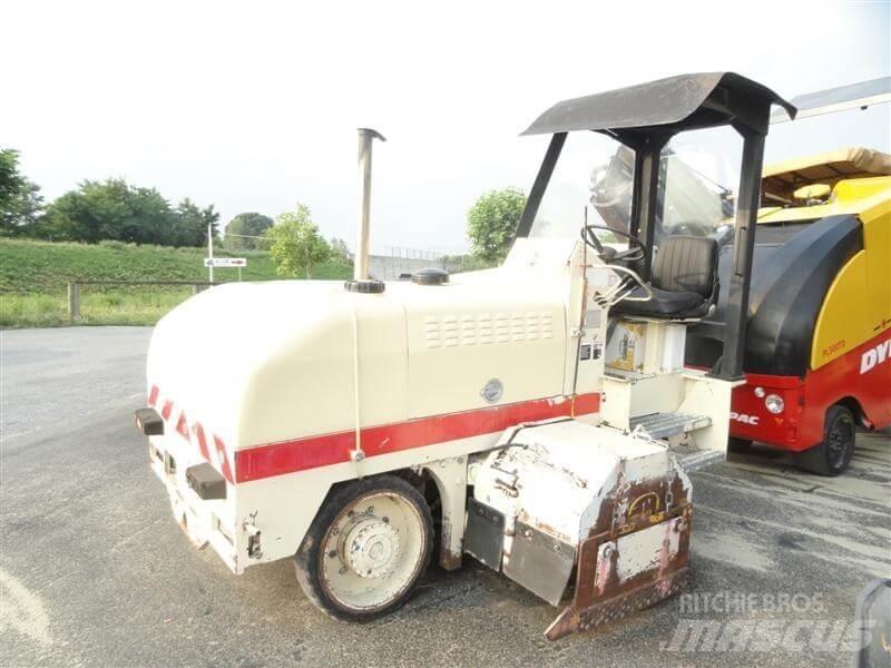 Roadtec RX-10 123 Strassenfertiger