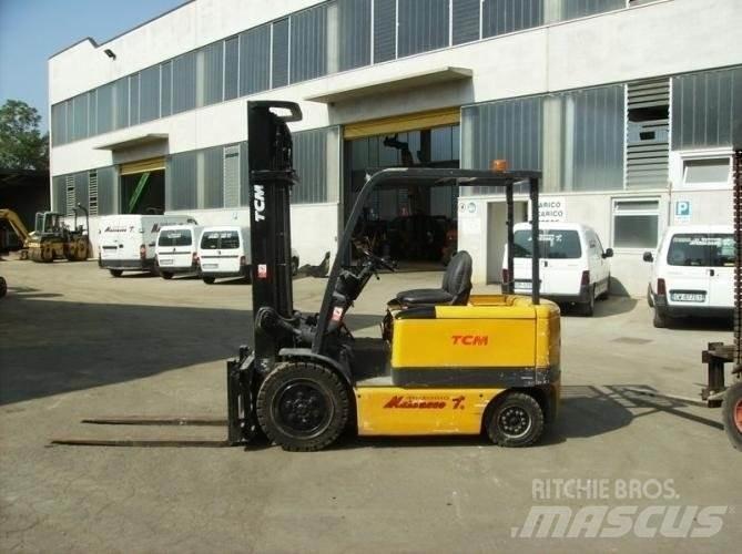 TCM VM400 FB30 Elektrostapler