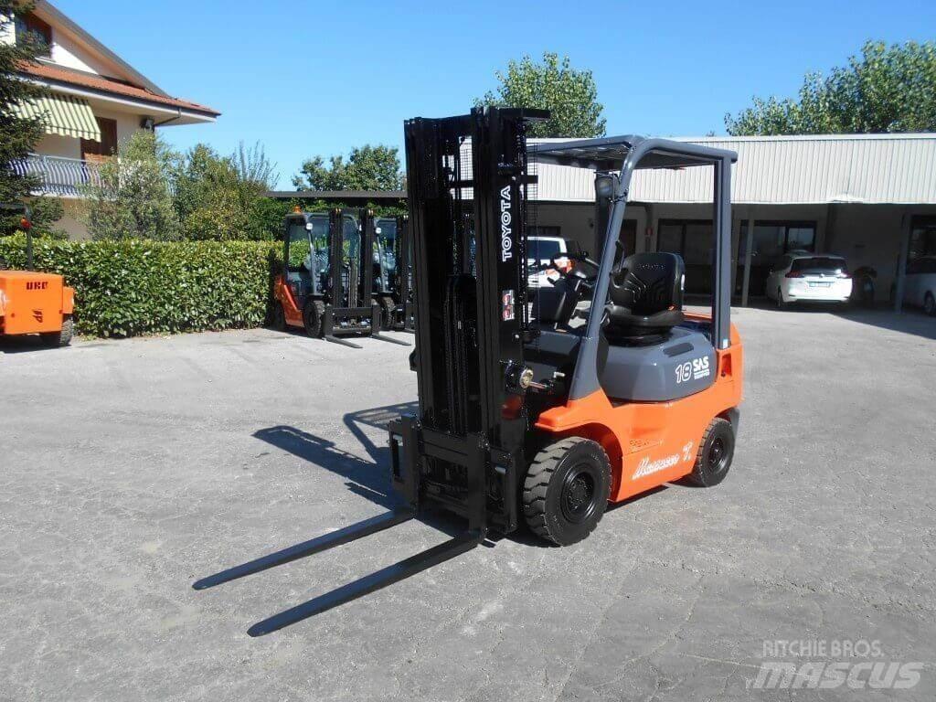Toyota 02-7FDF18 Dieselstapler