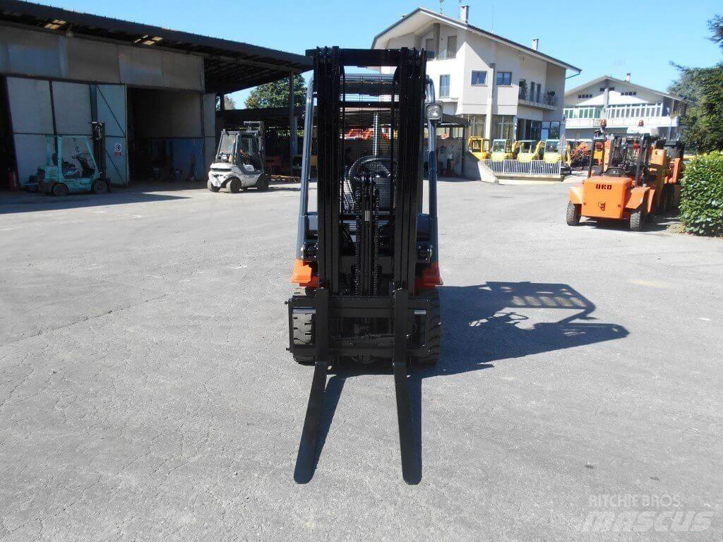 Toyota 02-7FDF18 Dieselstapler