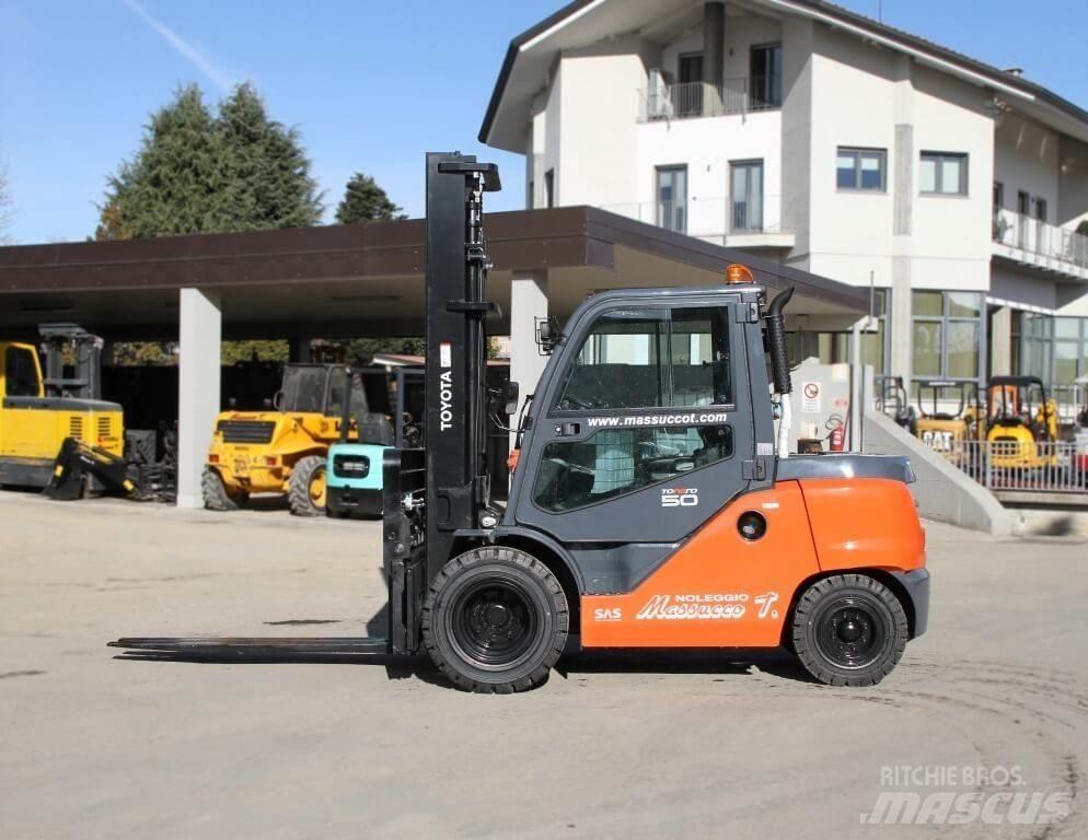 Toyota 40-8FD45N Dieselstapler