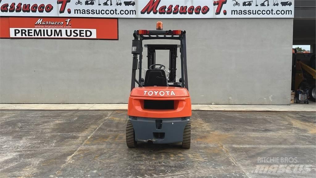 Toyota 62-7FDF25 Dieselstapler