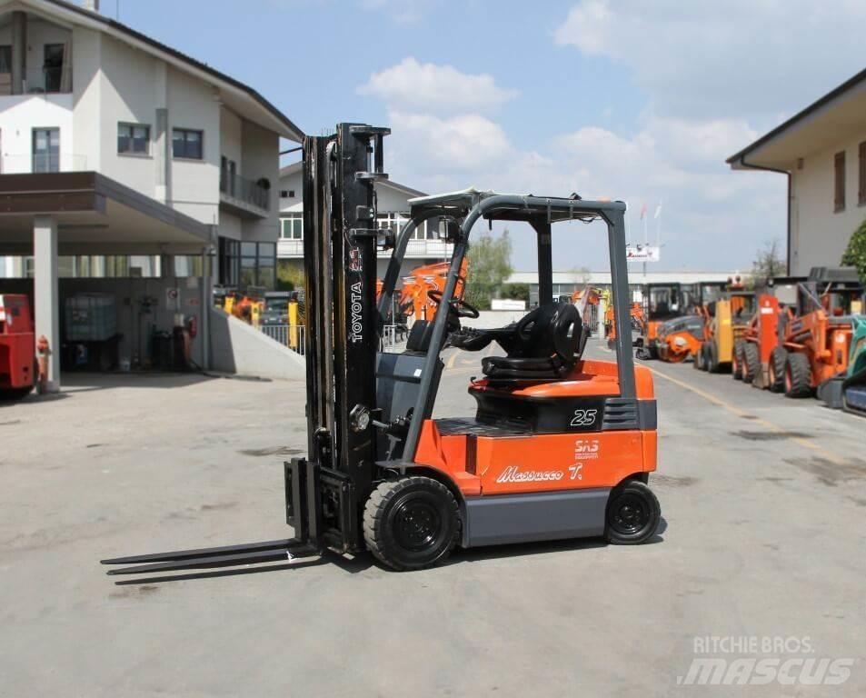 Toyota 7FBMF25 Elektrostapler