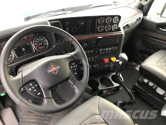 International HX Sattelzugmaschinen