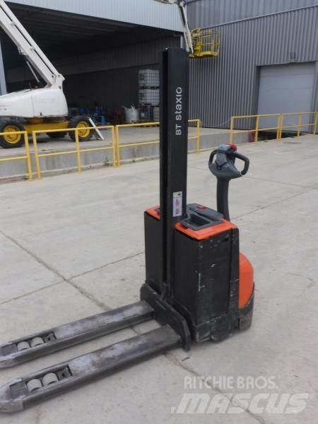BT SWE080L Deichselstapler