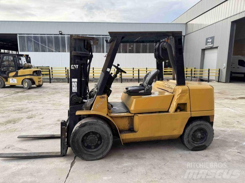 CAT DP40KL Andere Gabelstapler