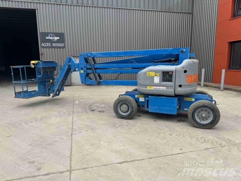 Genie Z45/25 Gelenkteleskoparbeitsbühnen