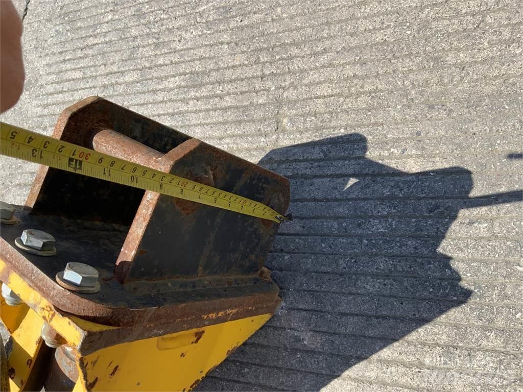 Arrow Head Breaker Sonstige Landmaschinen