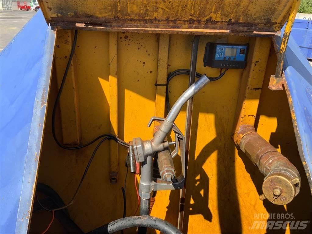 Blue Diesel Tank Sonstige Landmaschinen