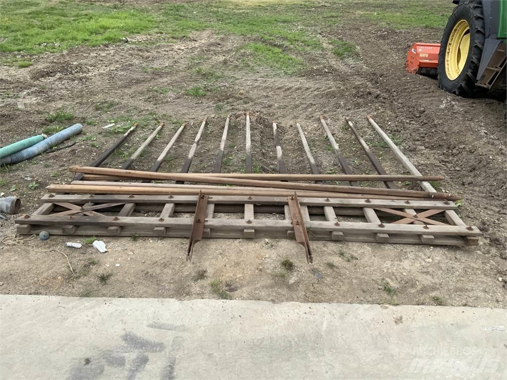  Old School Hay Rake Sonstige Landmaschinen