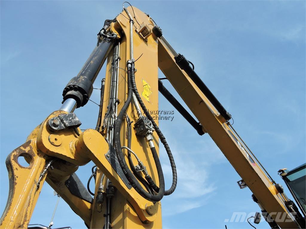 CAT MH3024 Materialumschlag