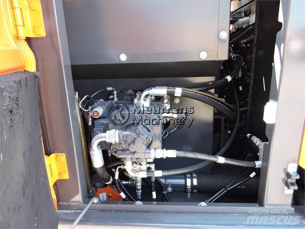 Doosan DX140LC Raupenbagger