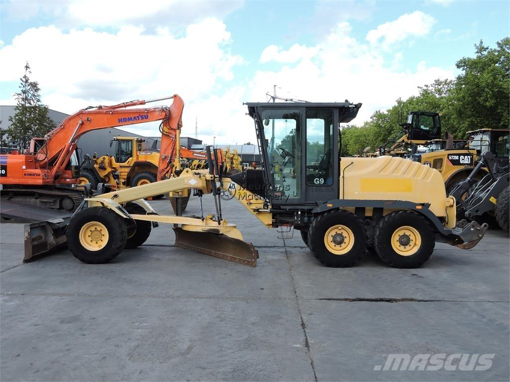 New Holland F106.6A Grader