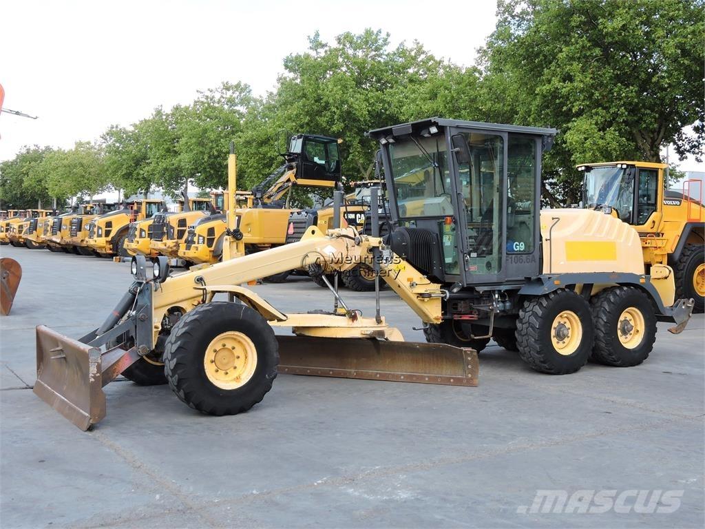 New Holland F106.6A Grader
