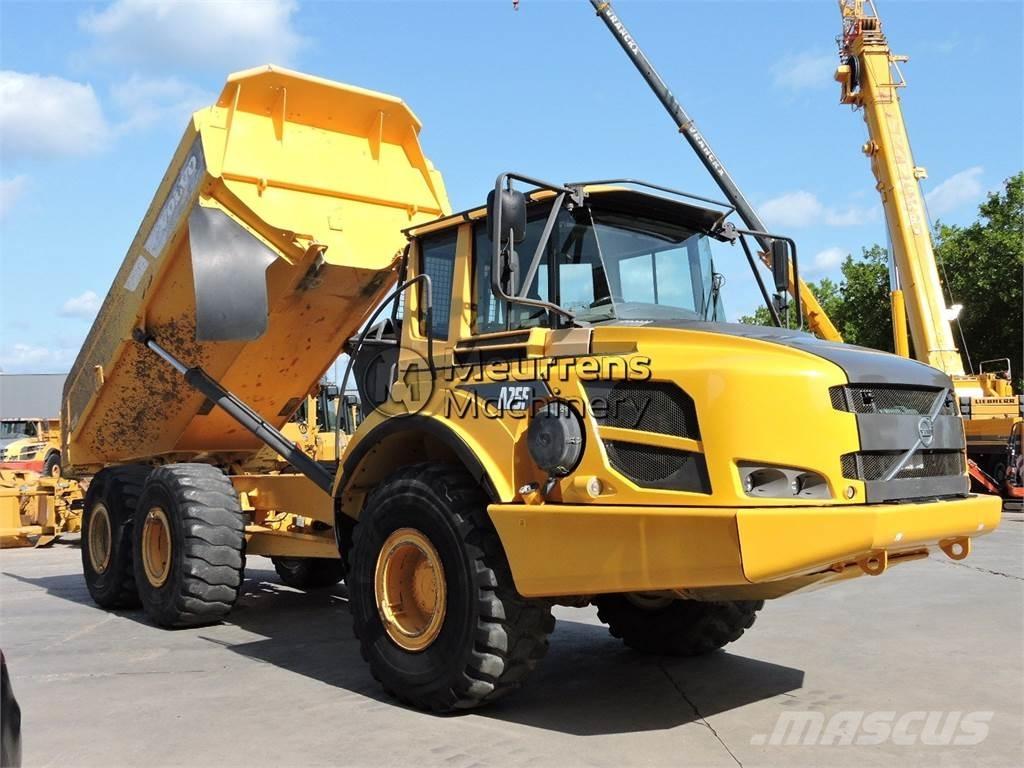Volvo A25F Dumper - Knickgelenk