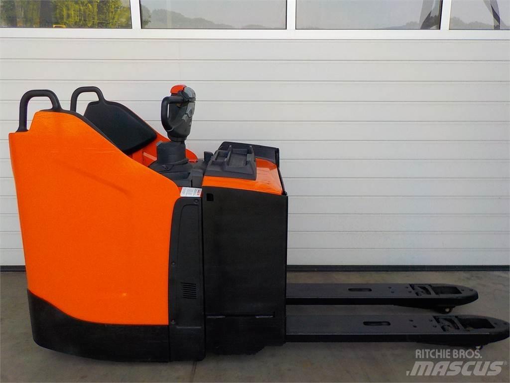 BT LPE200 Niedergabelstapler