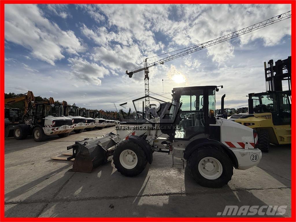 CAT 908M Radlader