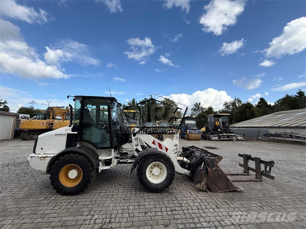CAT 908M Radlader
