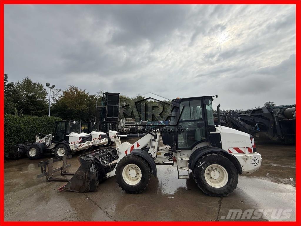 CAT 908M Radlader