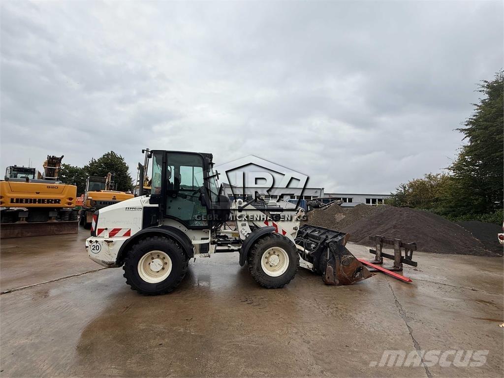 CAT 908M Radlader