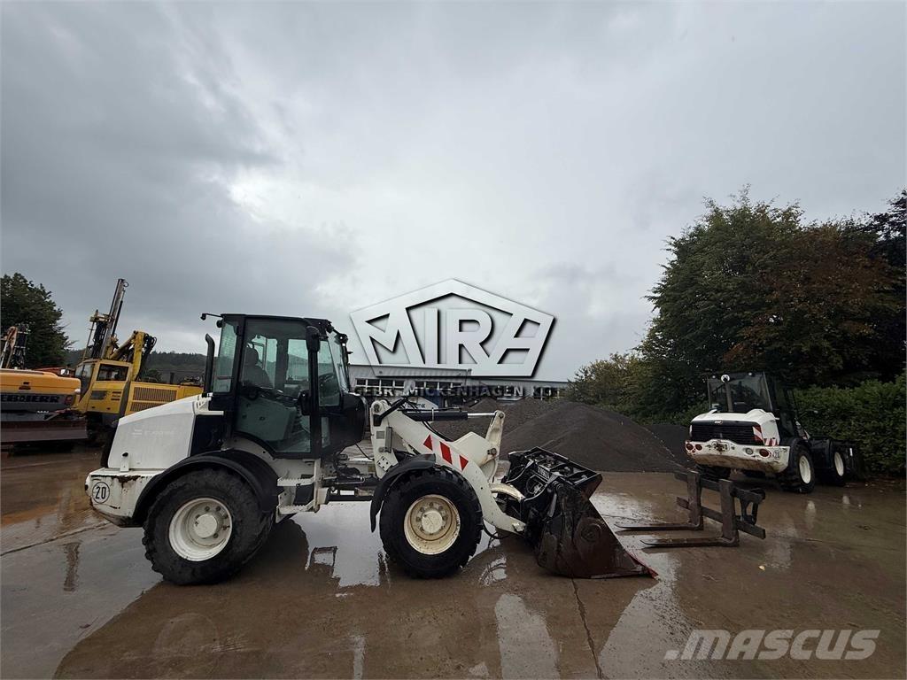CAT 908M Radlader