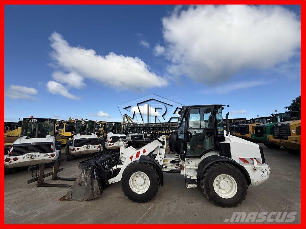 CAT 908M Radlader