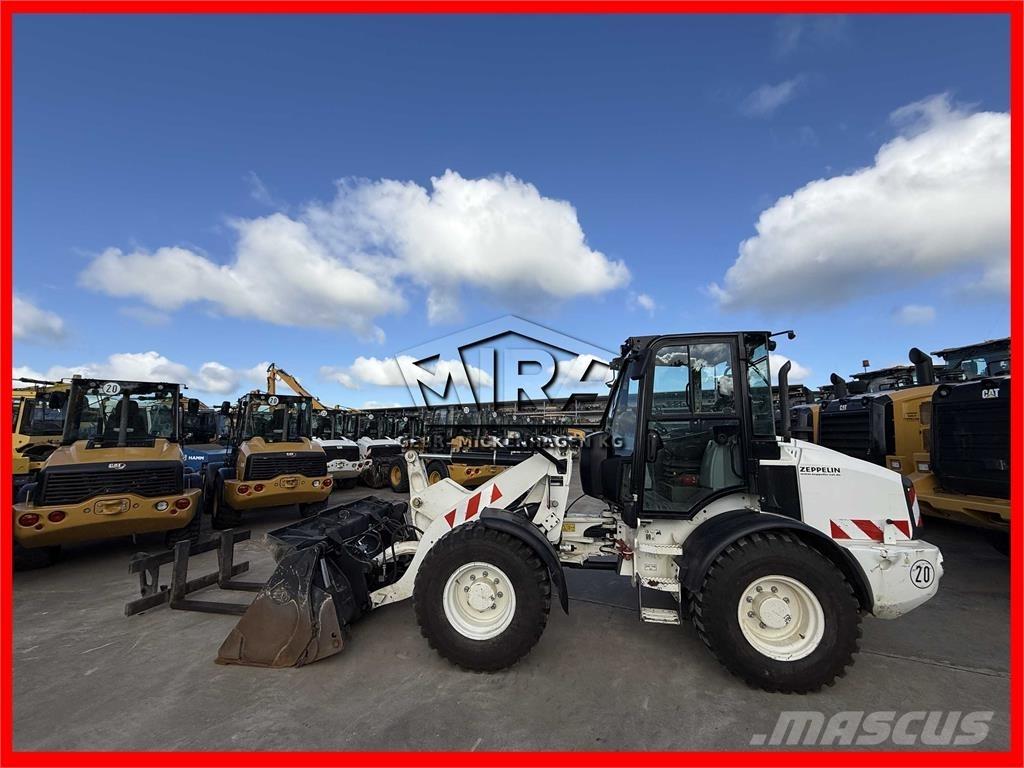 CAT 908M Radlader