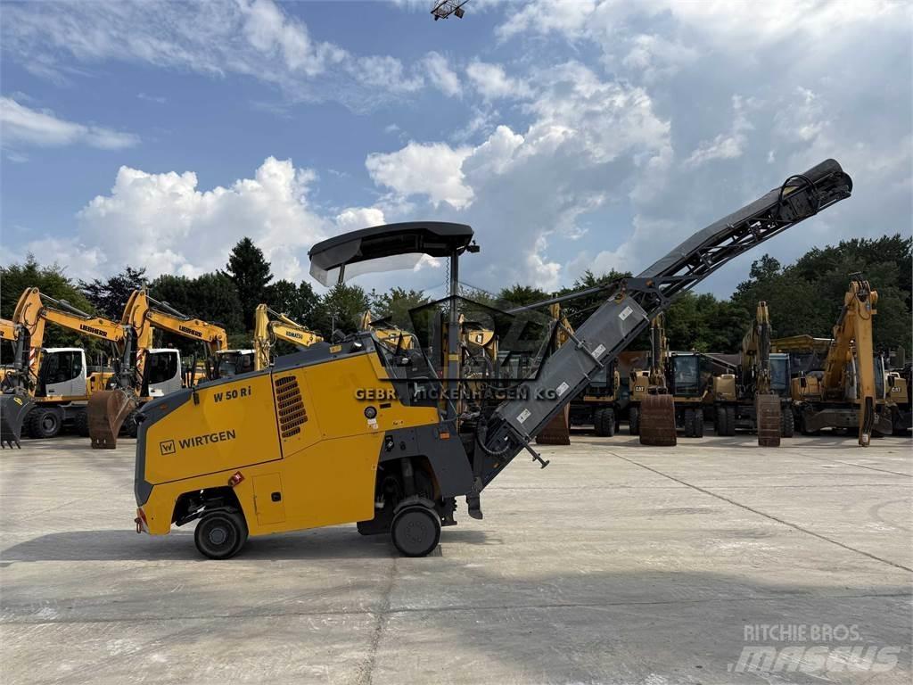 Wirtgen W 50 Ri Asphaltfräsen