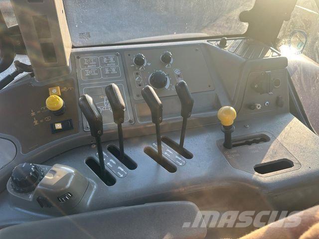 CASE MXM 140 4WD Traktoren