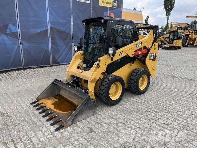 CAT 242D3 Sonstige Baumaschinen
