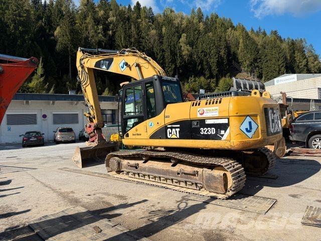 CAT 323D Raupenbagger
